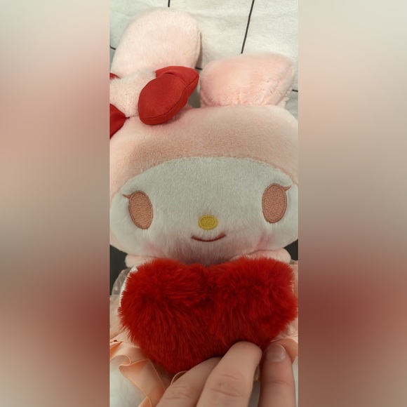 My melody plushie - Picture 2 of 3